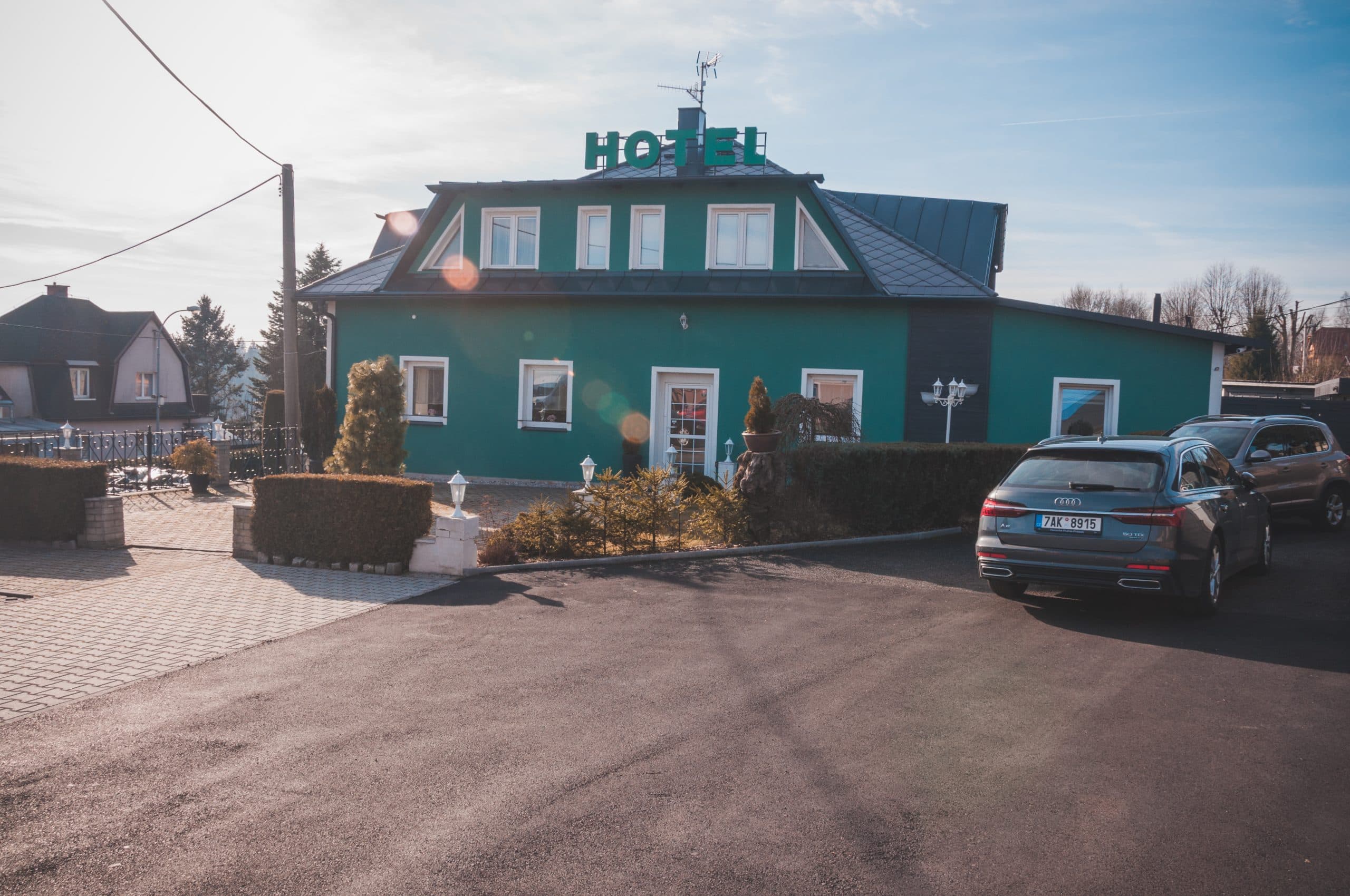 Hotel v Podhradí Přimda – rodinný hotel pod nejstarším kamenným hradem v Čechách