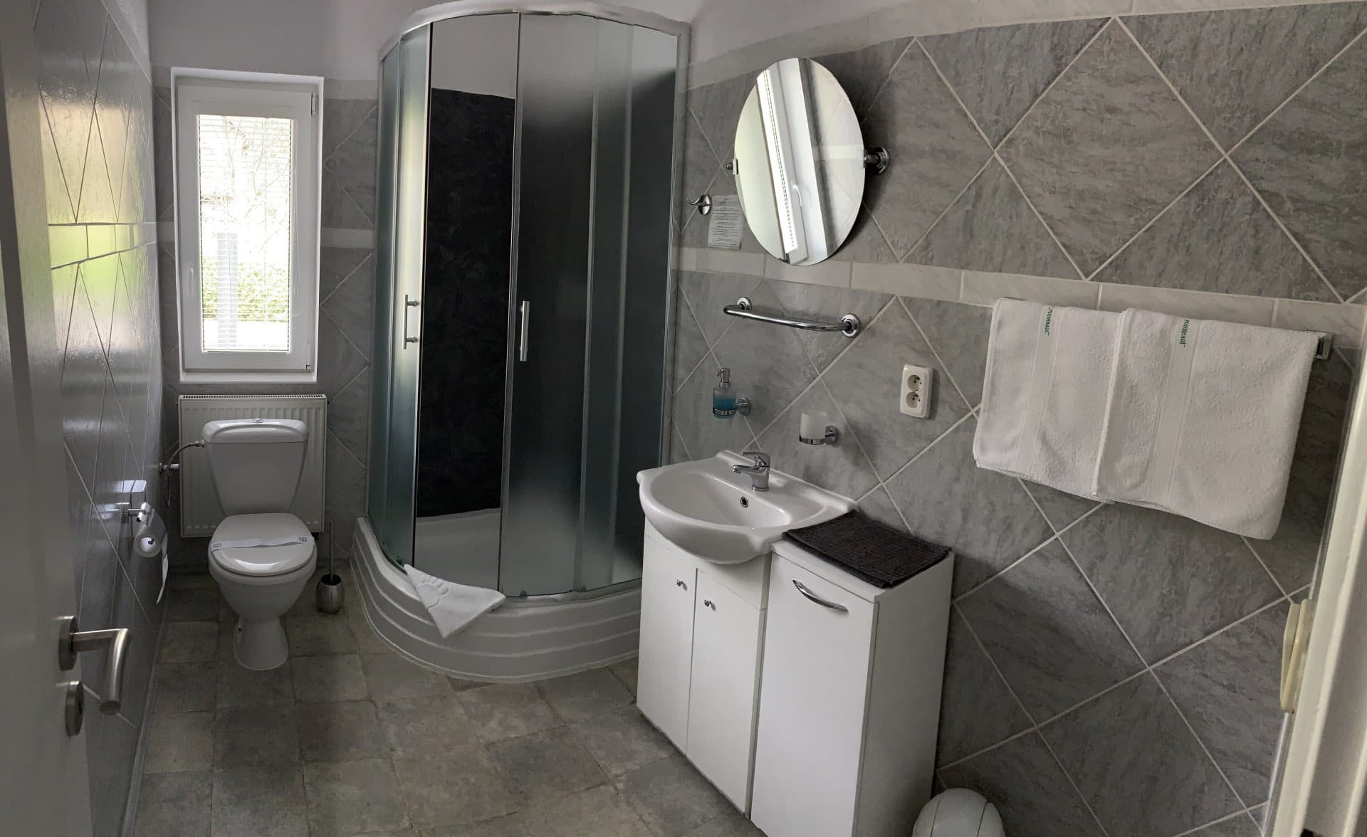 Restaurace s barem – večeře v hotelu Přimda